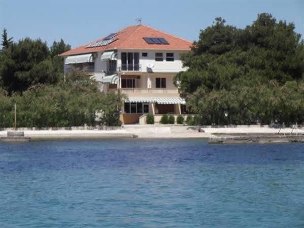 Guest House Malenica Sukošan Esterno foto